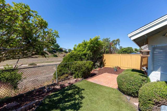 3270 W Fox Run Way, San Diego CA: https://media.crmls.org/mediaz/2b0b7cf9-57b0-4cbf-8831-e4c49c1c6963.jpg