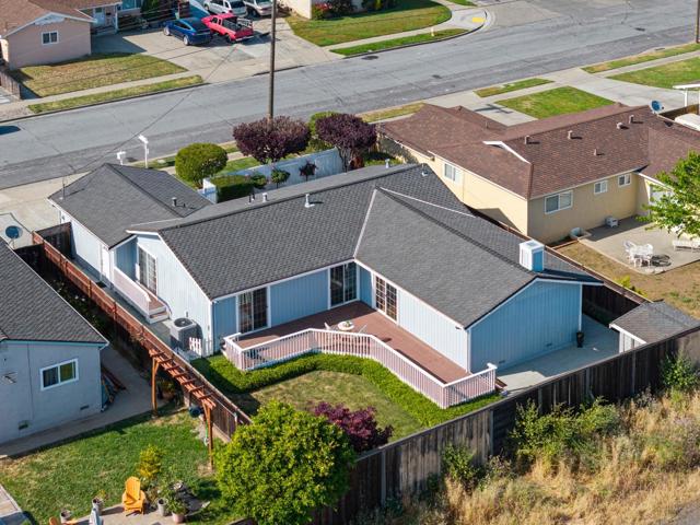 8346 Juniper Avenue, Newark CA: https://media.crmls.org/mediaz/2b0bcbbd-7f18-4c14-ab88-2ee26f04bc91.jpg