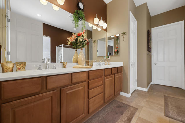 81083 Avenida Tres Lagunas, Indio CA: https://media.crmls.org/mediaz/2b0c3db0-303d-4455-9437-07a2a58d9de0.jpg