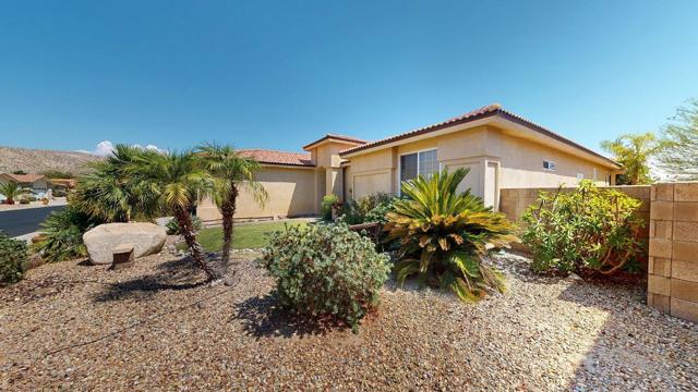 65057 Cliff S Circle, Desert Hot Springs CA: https://media.crmls.org/mediaz/2b0c81be-ba68-43bb-9ac6-c47e5a68df21.jpg