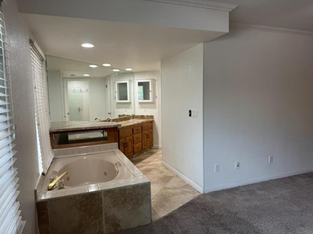 1703 Monte Grosso Drive, Merced CA: https://media.crmls.org/mediaz/2b0d17f3-4a7c-481e-96d9-b546e86ed8f8.jpg
