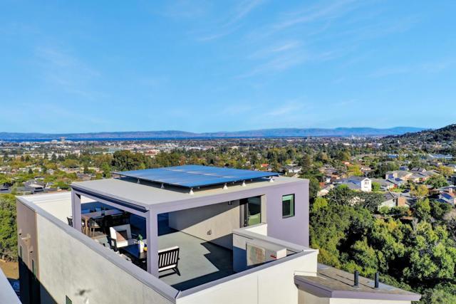 2500 Sage Street, San Mateo CA: https://media.crmls.org/mediaz/2b0e69a2-74f7-4fc7-b219-e5a2a4c7905b.jpg