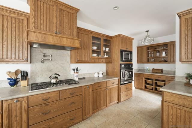 Image 12 of 61 For 4860 Avocado Blvd