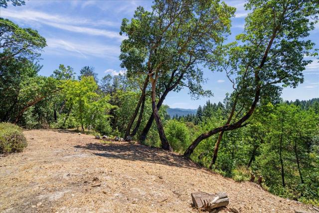22196 Summit Road, Los Gatos CA: https://media.crmls.org/mediaz/2b0ed466-d5aa-4e5a-9bd0-36f87b7afad4.jpg