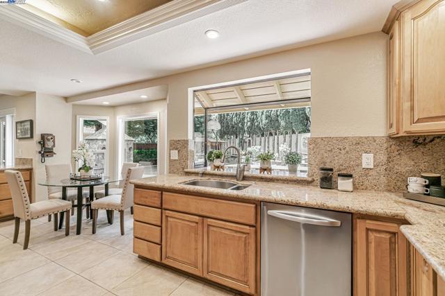 38957 Altura Street, Fremont CA: https://media.crmls.org/mediaz/2b0f420d-bec4-4553-9477-627872716c76.jpg