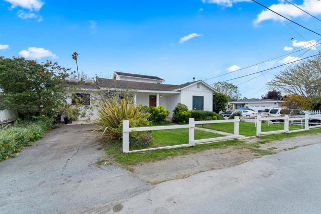 102 Dick Phelps Road, Watsonville CA: https://media.crmls.org/mediaz/2b1052a8-fdd2-45d8-86f0-f7704208cd51.jpg