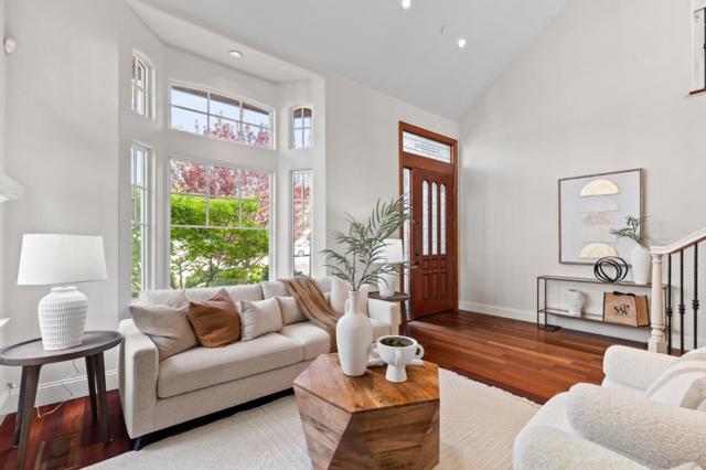 2124 Oakley Avenue, Menlo Park CA: https://media.crmls.org/mediaz/2b11bcb4-5969-446d-b588-6eb30bf8acd6.jpg
