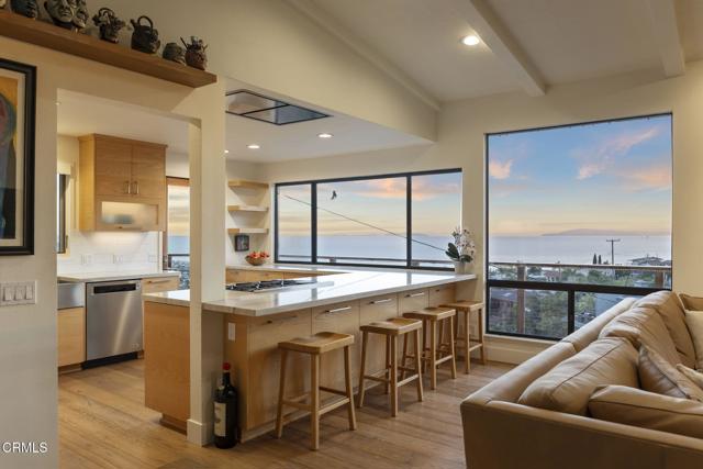 Detail Gallery Image 5 of 59 For 496 Lupine Way, Ventura,  CA 93001 - 2 Beds | 2 Baths