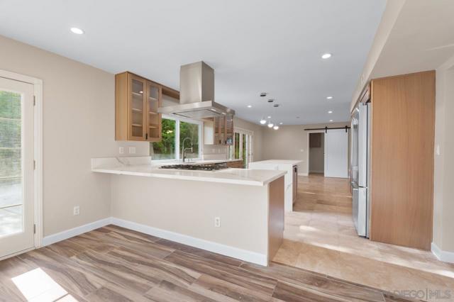 Image 10 of 33 For 5122 Edgeworth