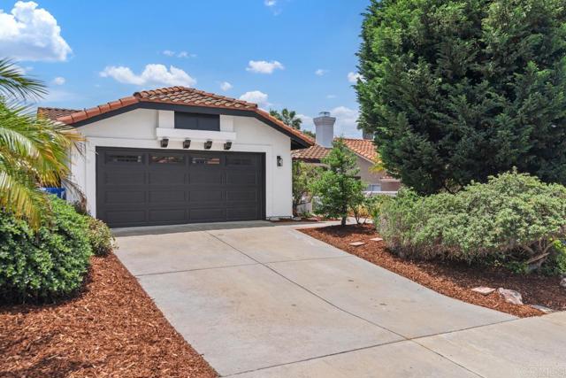 2663 Sutter St, Carlsbad CA: https://media.crmls.org/mediaz/2b12b22a-5b63-4038-a61f-369f6a185c43.jpg