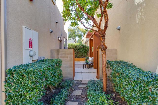 Image 29 of 48 For 3595 Glen Ave