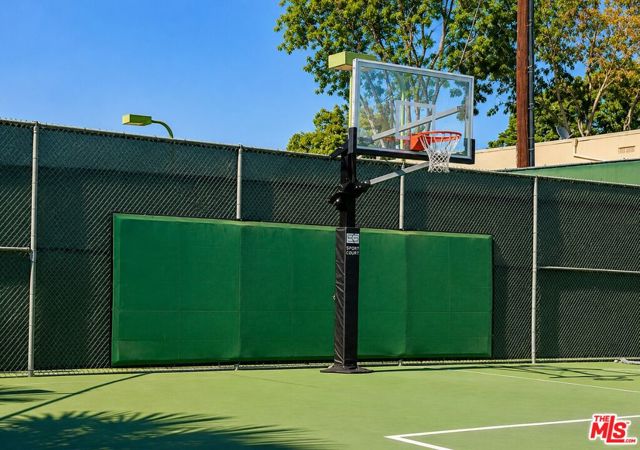 2 Bed Home for Sale in Los Angeles, California