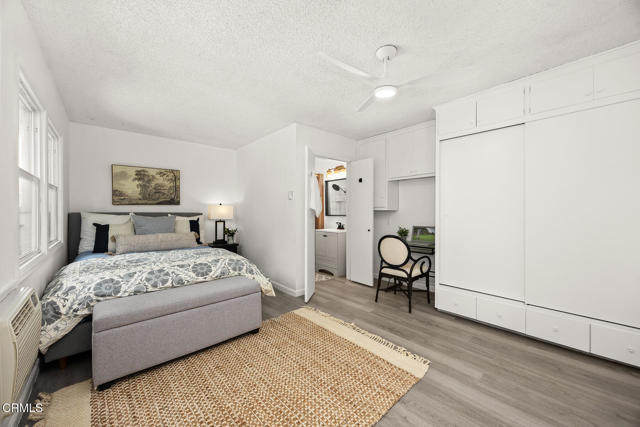 4543 Rockland Place, La Canada Flintridge CA: https://media.crmls.org/mediaz/2b13a4dc-54e7-4a47-ad5a-0b20d7506b6e.jpg