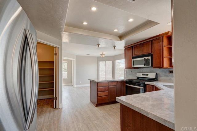Detail Gallery Image 6 of 43 For 18434 Ramona View Dr, Ramona,  CA 92065 - 4 Beds | 2/1 Baths