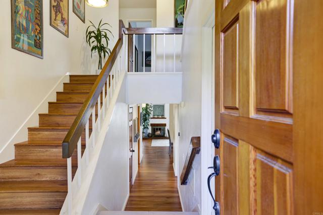 Detail Gallery Image 3 of 33 For 1337 Gary Ln, Escondido,  CA 92026 - 2 Beds | 2/1 Baths