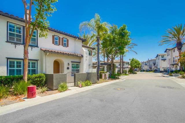 Detail Gallery Image 2 of 57 For 2174 Desert Hare Ct #105,  Chula Vista,  CA 91915 - 3 Beds | 2/1 Baths