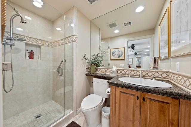 49 Camisa Lane, Palm Desert CA: https://media.crmls.org/mediaz/2b151fe0-9a8a-4b38-9924-073945b42e00.jpg