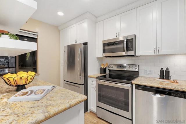 Image 12 of 43 For 2932 Lawrence St