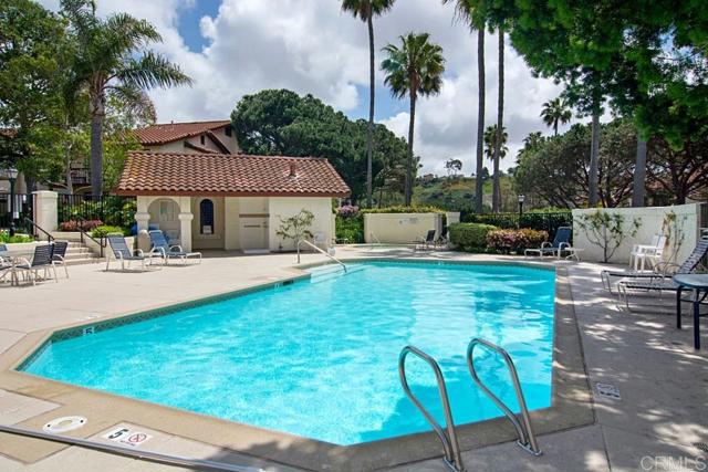 4040 Porte La Paz, San Diego CA: https://media.crmls.org/mediaz/2b16b85b-723a-4ac7-b920-2daf0e49ffc7.jpg