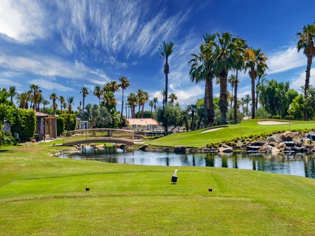 80394 Ave 48, Indio CA: https://media.crmls.org/mediaz/2b1792ac-b7a5-4aaa-ab7e-a1b62b9982ef.jpg