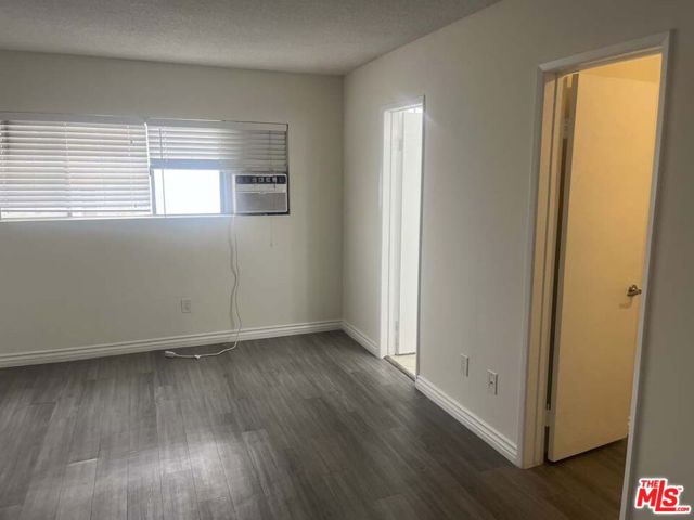 1834 Thayer Avenue, Los Angeles CA: https://media.crmls.org/mediaz/2b17f28c-425b-45e7-844c-5b038fedead0.jpg