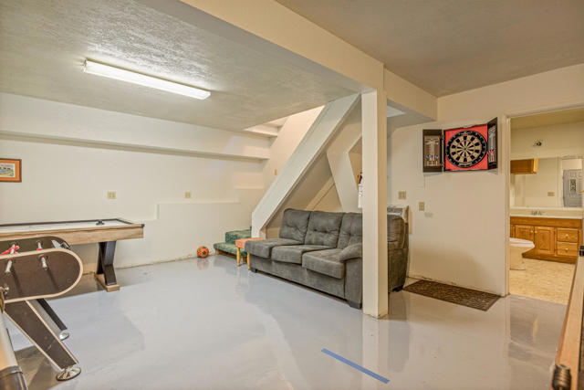 31522 Cedarwood Drive, Running Springs, CA 92382