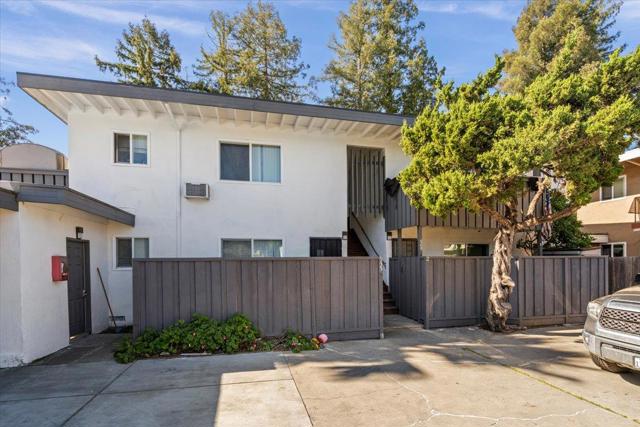 935 Ravenscourt Avenue, Campbell CA: https://media.crmls.org/mediaz/2b18945b-9f20-4028-be3f-90d55ebc0a8d.jpg