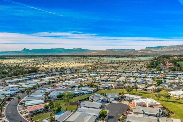 72967 Cabazon Peak Drive, Palm Desert CA: https://media.crmls.org/mediaz/2b18be28-d040-452f-aed8-69030b178ac3.jpg