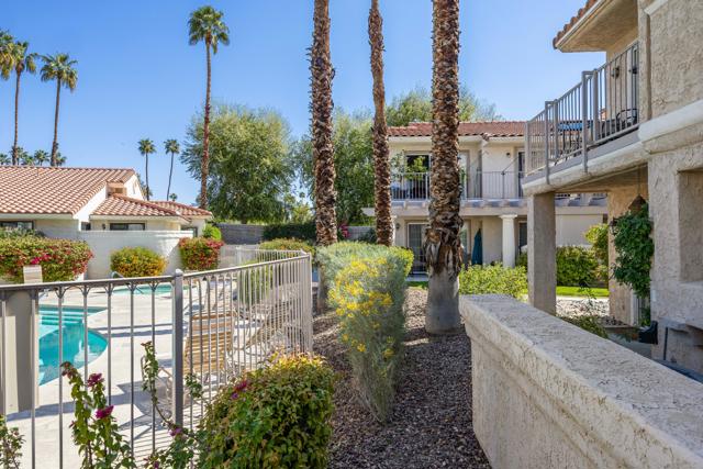 505 S Farrell Drive, Palm Springs CA: https://media.crmls.org/mediaz/2b18e26d-d7c2-42a5-9ad8-57f3ea559756.jpg