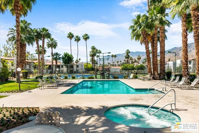 1050 E Ramon Road, Palm Springs CA: https://media.crmls.org/mediaz/2b1b8160-81a5-4754-b0c1-b69d181966c9.jpg