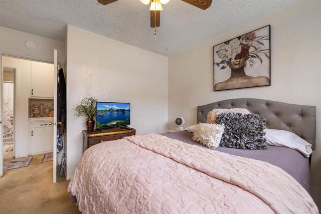 462 Carnation Avenue, Imperial Beach CA: https://media.crmls.org/mediaz/2b1c68e4-2db0-44ce-8358-ed4115516fe5.jpg