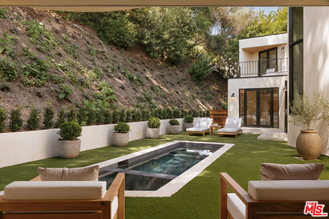 3 Bed Home for Sale in Los Angeles, California