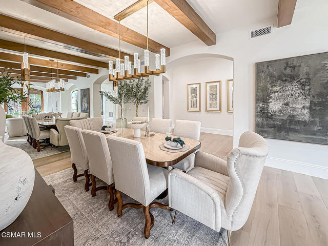 25877 Shady Oak Lane, Valencia CA: https://media.crmls.org/mediaz/2b1d518e-8ef7-43f0-b186-3198d0945c7d.jpg