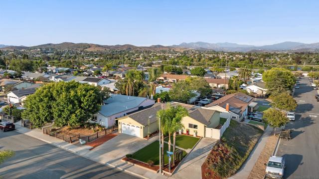 9447 Medina Dr, Santee CA: https://media.crmls.org/mediaz/2b1f1c18-496c-41c7-9def-2c52e909b4dc.jpg