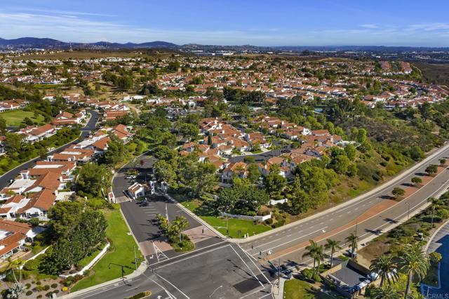 Detail Gallery Image 34 of 38 For 4737 Galicia Way, Oceanside,  CA 92056 - 2 Beds | 2 Baths