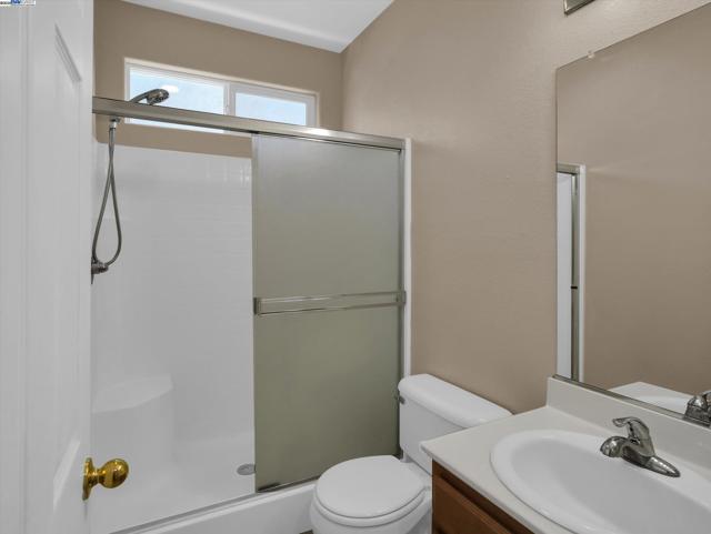 1413 Angus St, Patterson CA: https://media.crmls.org/mediaz/2b1f97b1-9caa-4f19-82b8-e8eef3ca8f2b.jpg