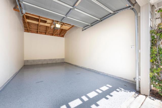 2006 Hastings Shore Lane, Redwood City CA: https://media.crmls.org/mediaz/2b1ff878-174e-438a-96a1-26f531dceed2.jpg