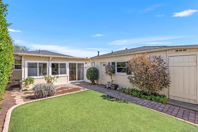 4730 Winona Ave, San Diego CA: https://media.crmls.org/mediaz/2b22857f-6605-4852-a738-b2cede787913.jpg