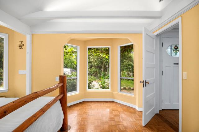 122 Strawberry Canyon Road, Royal Oaks CA: https://media.crmls.org/mediaz/2b22c7aa-31bb-480f-8d97-580145a5324e.jpg