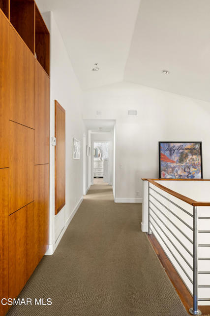 29636 Quail Run Drive, Agoura Hills CA: https://media.crmls.org/mediaz/2b2394d5-2a4c-4aef-9b7d-1075f4139085.jpg