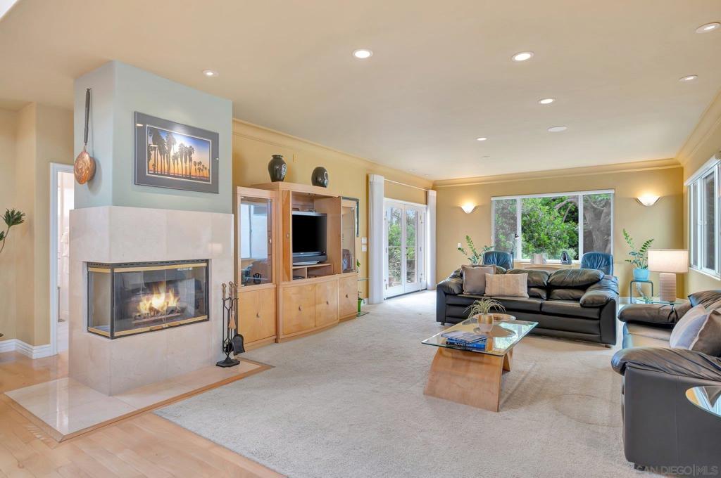 MLS #250030437SD img 17