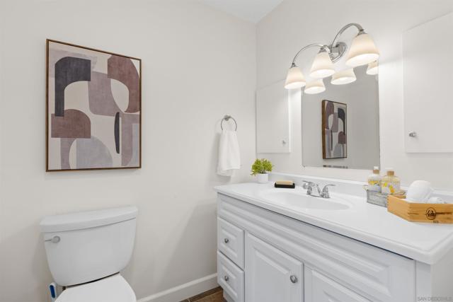 25311 Jesmond Dene Road, Escondido CA: https://media.crmls.org/mediaz/2b248e41-f8d1-4862-a24d-86e106768b8d.jpg
