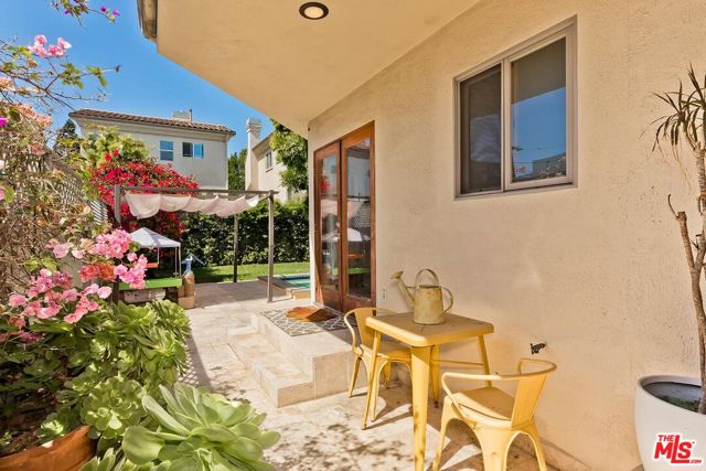 3804 Lenawee Avenue, Culver City CA: https://media.crmls.org/mediaz/2b262bb9-9fb7-4a1e-a3b8-35a2ecf5e3da.jpg