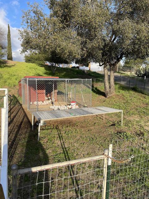 12296 Lilac Hl, Valley Center CA: https://media.crmls.org/mediaz/2b26398e-3125-42b0-bdc3-1d16b9a0faae.jpg