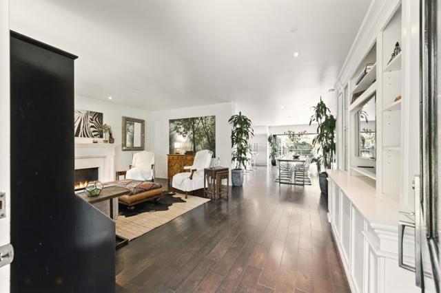543 8th Avenue, Menlo Park CA: https://media.crmls.org/mediaz/2b2642a3-717d-46a4-825f-e0acd0891db6.jpg