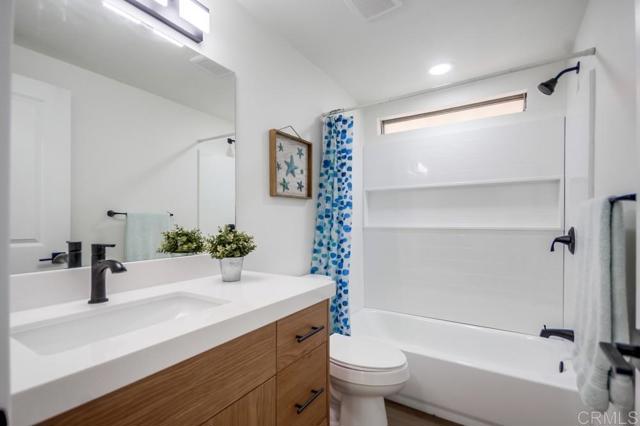 Detail Gallery Image 13 of 28 For 9395 Harritt Rd #131, Lakeside,  CA 92040 - 4 Beds | 2 Baths