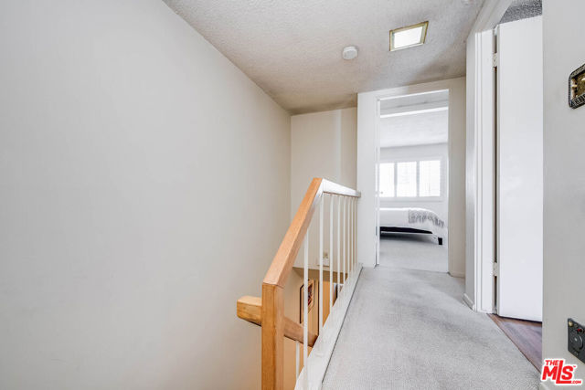 4331 W Sarah Street, Burbank CA: https://media.crmls.org/mediaz/2b267d55-2215-4ace-a18a-e4cec741c976.jpg