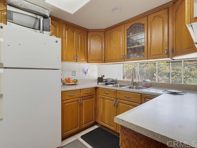 5949 Tonawanda Dr, San Diego, CA 92139 photo 12