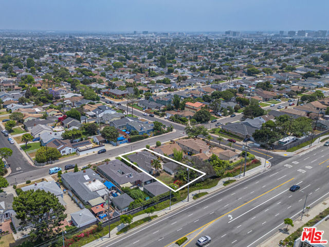 7711 Naylor Avenue, Los Angeles, California 90045, 3 Bedrooms Bedrooms, ,2 BathroomsBathrooms,Single Family Residence,For Sale,Naylor,24413387