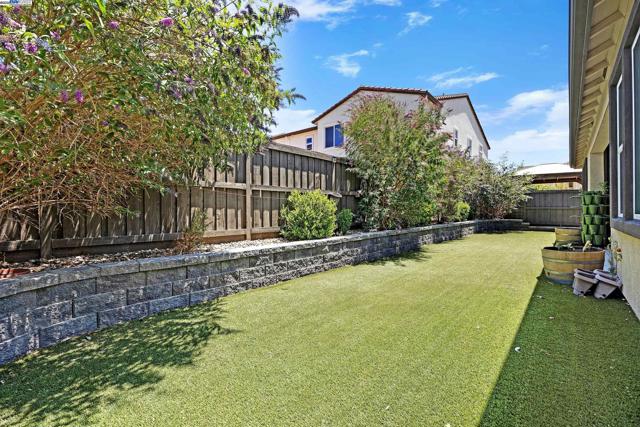4650 Martha Ave, Tracy CA: https://media.crmls.org/mediaz/2b27fa7b-0f60-46dc-82af-6060f90d921e.jpg